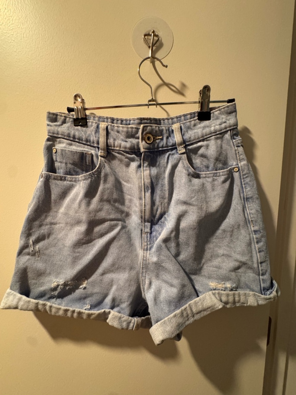 Zara Light Wash Denim Rolled-Hem Women's Shorts
